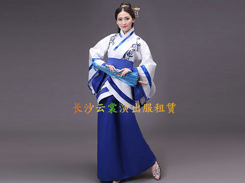 女汉服