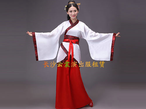 女汉服