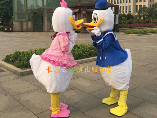 玩偶服